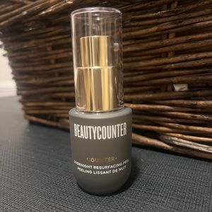 Beautycounter Overnight resurfacing peel Serum 10 ml brand new